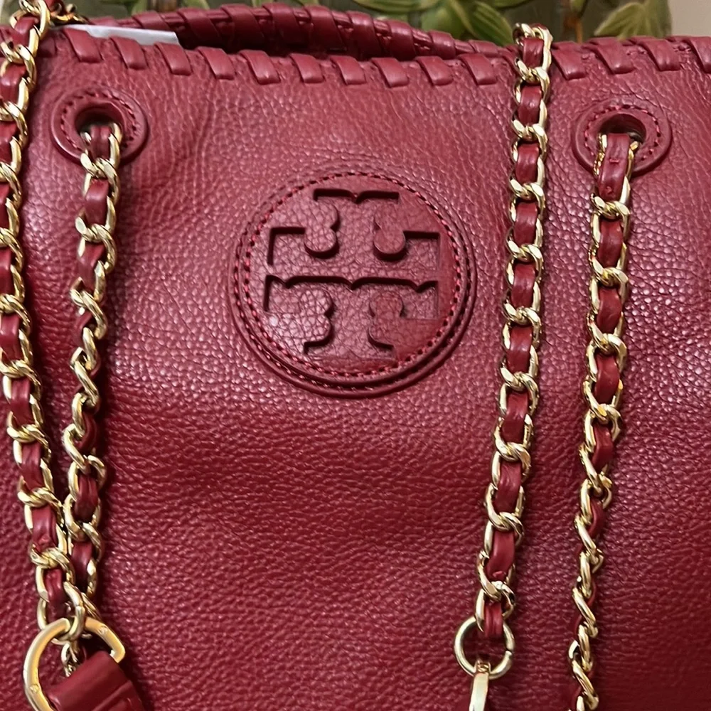 TORY BURCH LEATHER BOMBE SLOUCH XL BAG.. NWOT - Picture 3 of 12